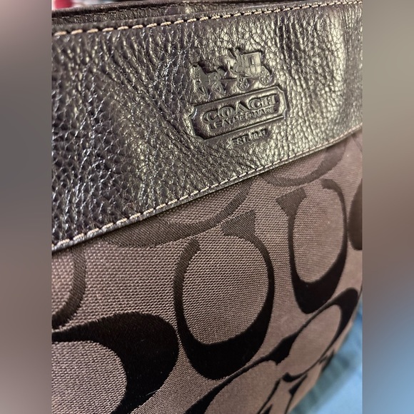 Coach Brown and Black Signature Bag - Picture 11 of 12